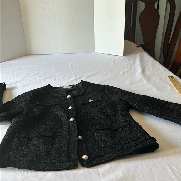 Chic Black Jacket with Pearl Accents - Picture 1 of 6